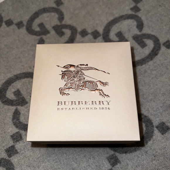 Authentic Burberry Watch, 36 mm, pattern ⏱️⌚️ - Picture 2 of 8